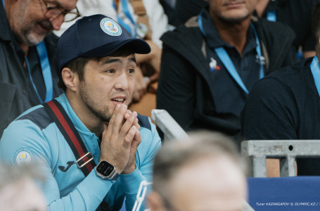 Елдос Сметов сыйға алған көлігін сатуға шығарды