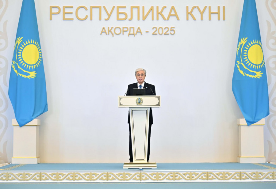 Тоқаев: “Қазақстан күшті президенттік билікке арқа сүйеген мемлекет болып қалуға тиіс“