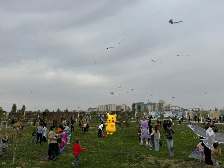 Шаттыққа толы күн: Шымкент аспанын атпырауықтар фестивалі көркейтті