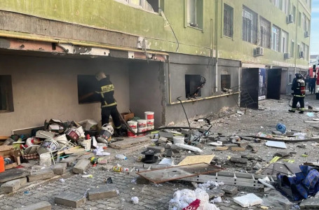 Ақтауда көпқабатты үйдің жертөлесінде жарылыс болды