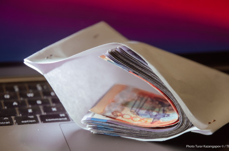 Қолды болған 191 млн теңге және 16 млн теңге пара: Түркістан облысында шенеуніктер тергеліп жатыр