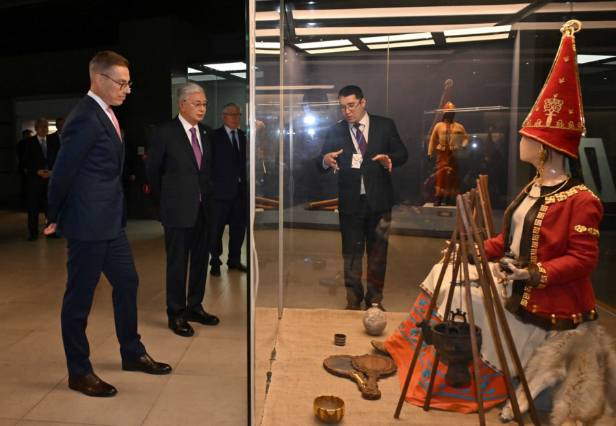 Тоқаев пен Стубб Ұлттық музейге барды