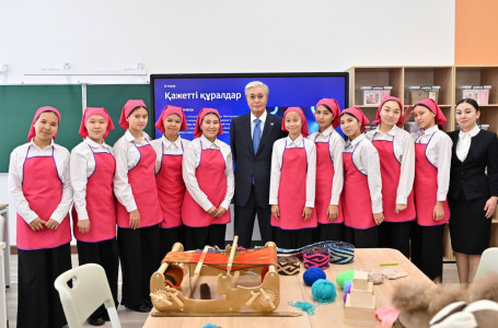 Тоқаев Қызылордадағы балалар академиясына барды