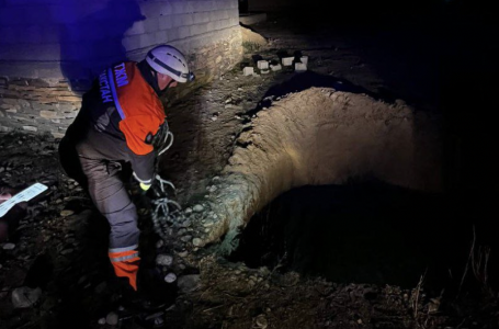 Жамбыл облысында әйел терең шұңқырға түсіп кеткен