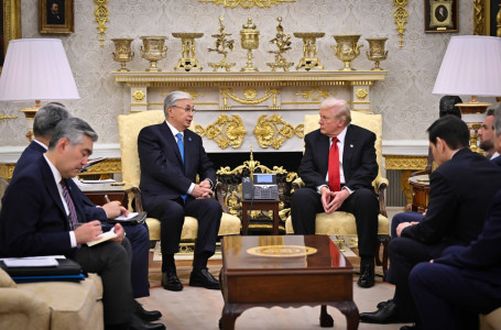 Тоқаев пен Трамп Израиль премьер-министрімен телефон арқылы сөйлесті