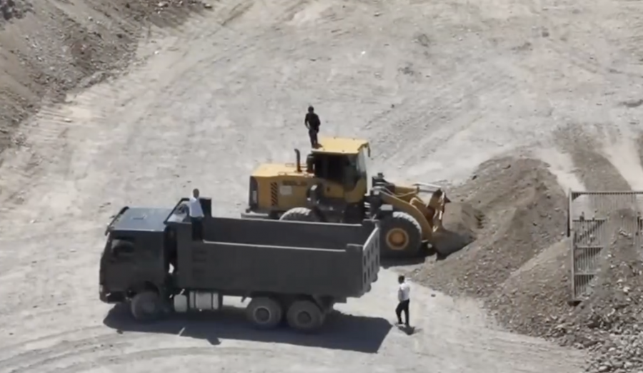 Дрон заңсыздықты түсіріп алған: Түркістан облысында әкім қызметінен босатылуы мүмкін