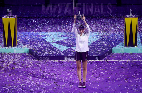 Тоқаев Елена Рыбакинаны “Барыс“ орденімен марапаттады