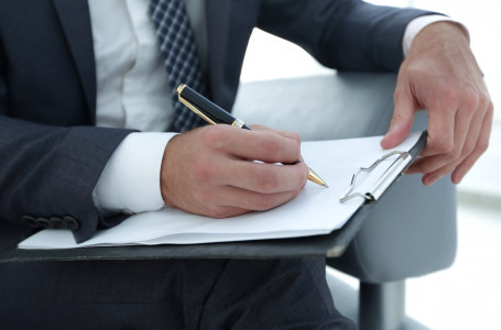 Талғардың әкімі жұмысына салғырт қарағаны үшін айыппұл арқалады