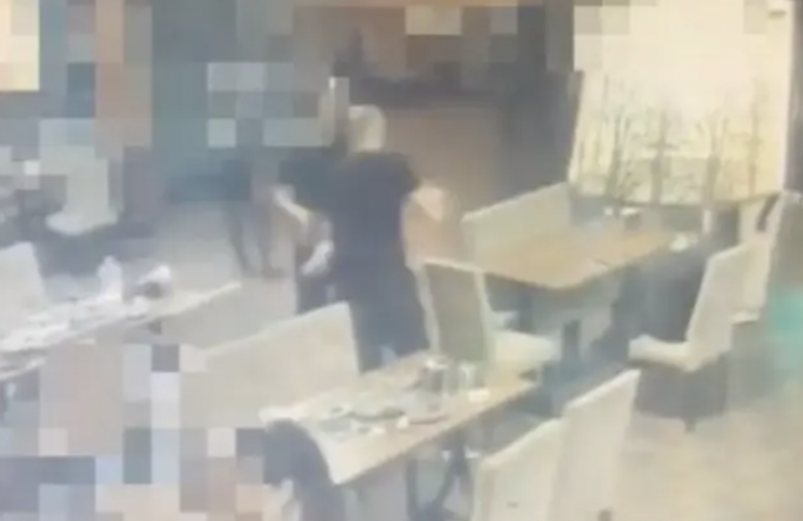 Полиция тарапынан соққыға жығылғанын айтқан күзетші қамауға алынды 