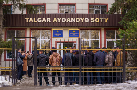 Хасан Қасымбаев пен тағы бірнеше адам сотталды: сот үкімді түсіндірді