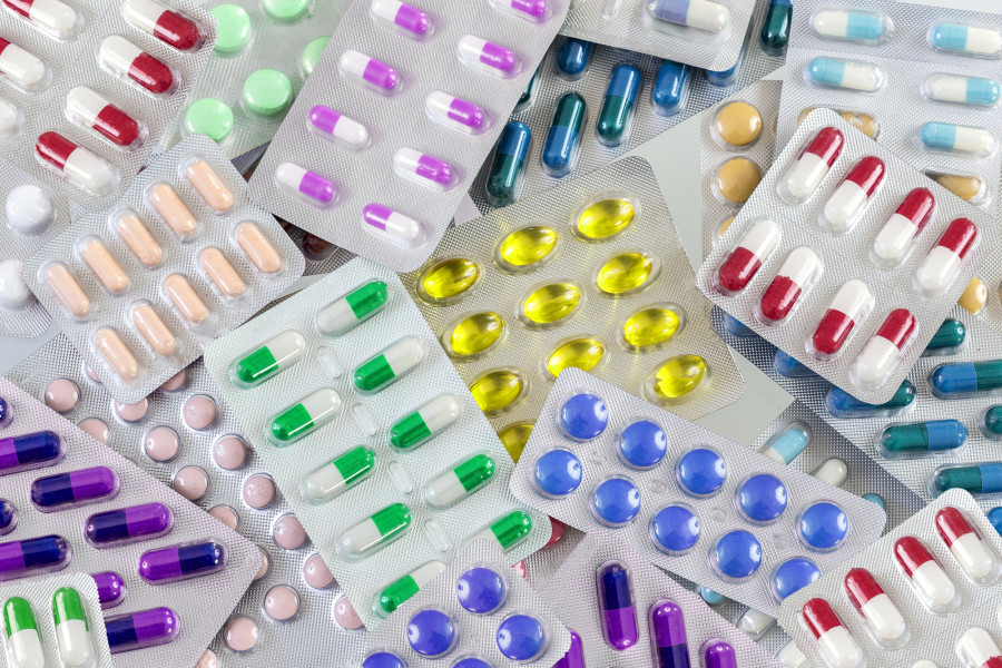 Бектенов дәрі-дәрмек бағасы бойынша тапсырма берді