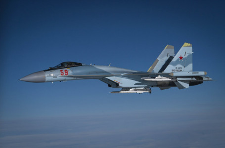 Ресей ұшақтары Тоқаевтың бортымен Мәскеу әуежайына дейін қапталдасып ұшты