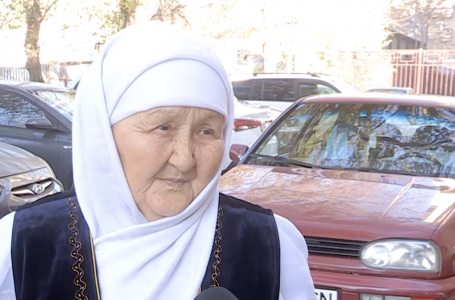 “64 жасқа келгенде үйрендім“. 80 жастағы шымкенттік әже көлік айдап жүр