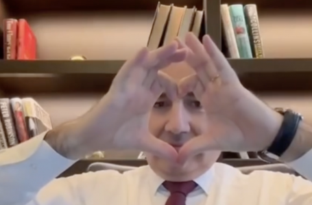 Астанаға келген Пашинян “жүрек“ көрсетіп, өз стилінде видео жариялады