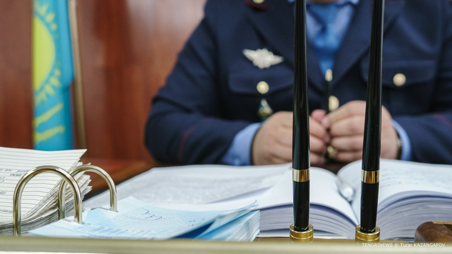 Маңғыстауда лауазымды полицейлер “қылмыстық топ құрды“ деп айыпталды: Ақтауға комиссия барды