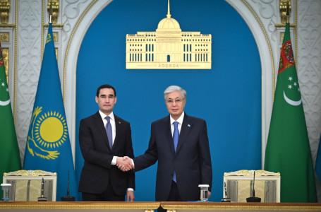 Тоқаев пен Бердімұхамедов БАҚ өкілдеріне арналған брифинг өткізді