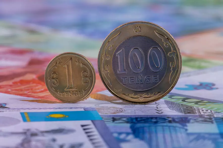 Парламент үш жылдық бюджетті бекітті