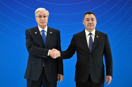 Жапаров Тоқаевты “Ынтымак Ордо“ резиденциясында күтіп алды