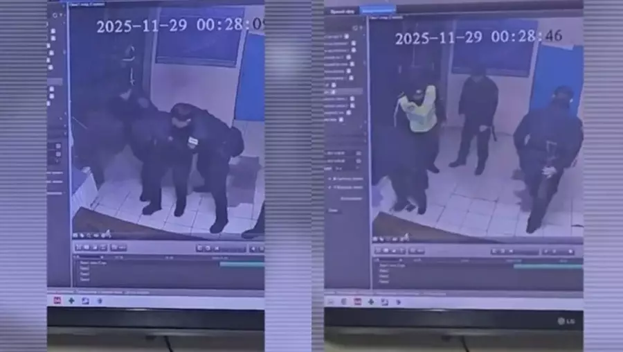 Алматы вокзалы маңында пышақ ұстап жүрген ер адам жұртты шошытты