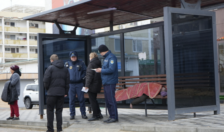 Ақтауда аялдама маңынан ер адам өлі табылды