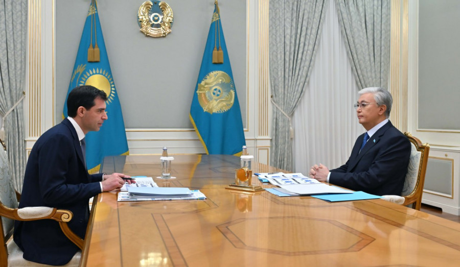 Тоқаев Qarmet директорлар кеңесінің төрағасы Лаврентьевті қабылдады