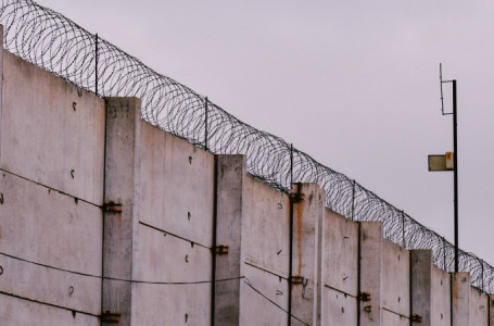 Өздерін жарақаттаған: Түркістан облысында сотталғандар түзеу мекемесінде бүлік шығарған