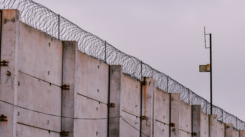 Өздерін жарақаттаған: Түркістан облысында сотталғандар түзеу мекемесінде бүлік шығарған