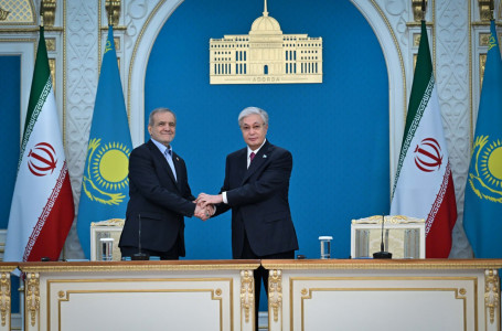 Қазақстан мен Иран маңызды құжаттарға қол қойды