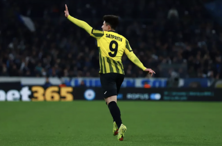 “Қайраттың“ бапкері Сәтпаевтың трансфері туралы айтты