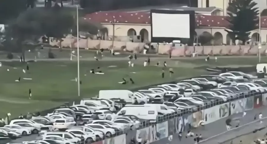 Жағажайда белгісіз адамдар оқ жаудырды: қаза тапқандар мен жараланғандар бар