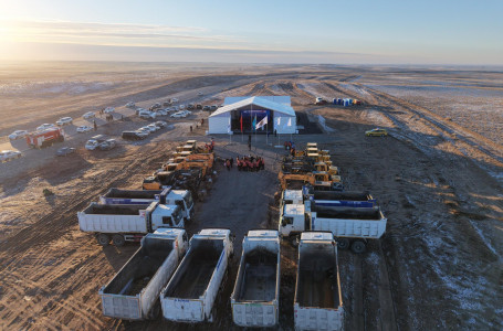 Түркістан облысында қуаты 300 МВт болатын күн электр станциясының құрылысы басталды