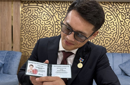 “Атақ-даңқ қызық емес“. Еңбек сіңірген қайраткер атанған Еркебұлан Тоқтар жұрттың сынына жауап берді