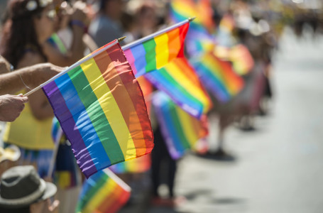 Қазақстанда  ЛГБТ-ны насихаттауға тыйым салатын заң қабылданды