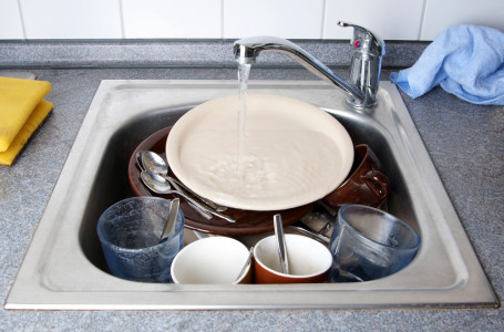 Жуылмаған ыдысты ертеңге қалдыру әдеті неге қауіпті? 