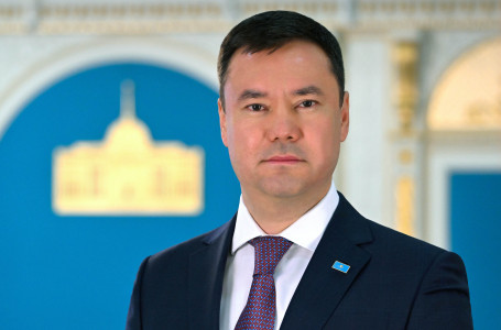  Рустам Баялиев Президент Әкімшілігіндегі қызметінен босатылды