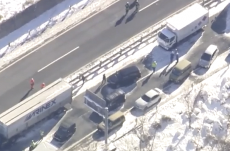 Жапонияда 56 көлік соқтығысып, оқиға орнында өрт шықты