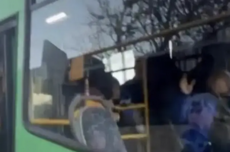 Алматы облысында автобуста жанжал шығарған жолаушы 15 тәулікке қамалды