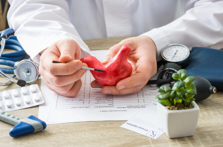 “Көпшілік гастрит деп ойлайды“. Асқазан қатерлі ісігі туралы не білу керек?