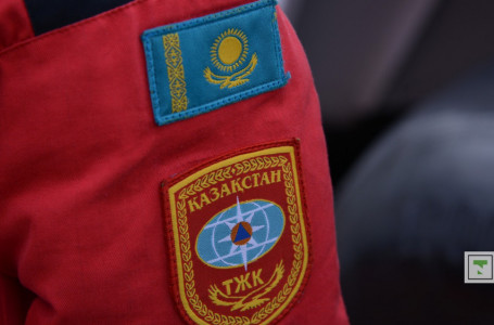 Қарағандыда үйінде қамалып қалған егде әйел құтқарылды