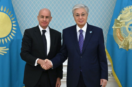 Тоқаев FIS президентін қабылдады