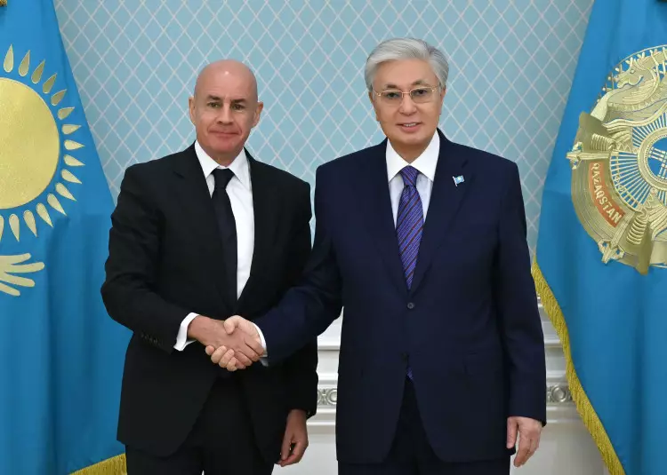 Тоқаев FIS президентін қабылдады