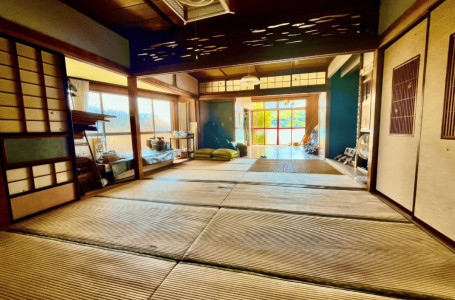 Теңіз жағасындағы үй 6,5 миллион теңгеге сатылып жатыр