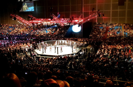 UFC-дегі чемпиондық белбеу үшін айқас: қайдан көруге болады?