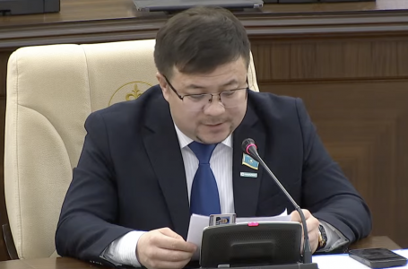 “Сорақы әрекеттер жасатады“: депутат халықтың санасын улап жатқан тренингтерді тоқтатуды сұрады