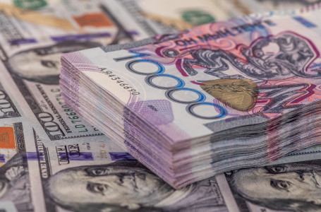 Тоқаев заңды тұлғалардың күмәнді табысты заңдастыруына қатысты жазаны күшейтуді тапсырды