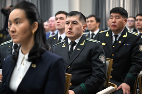 Тоқаев: “Бизнеске заңсыз кедергі келтіру мемлекет мүддесіне қарсы ауыр қылмыспен парапар“