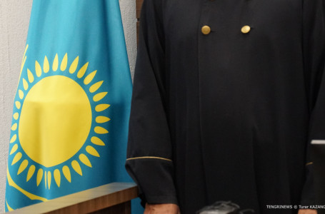 Зардап шеккендер арасында шенеуніктер де бар: Оралда блогер сот алдында жауап беріп жатыр