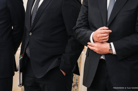 Президент мемлекеттік қызметкерлерге көбірек оқуға кеңес берді