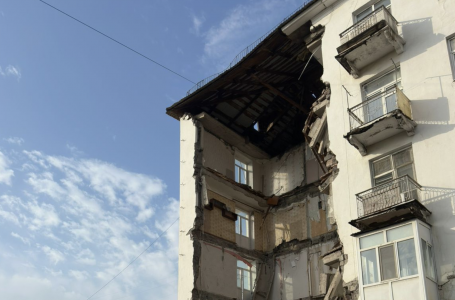 Балқашта тұрғын үйдің бір бөлігі опырылып түсті (кадрлар)