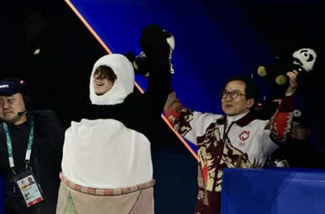 Олимпиада жүлдегері Михаил Шайдоров Джеки Чанды тәнті етті